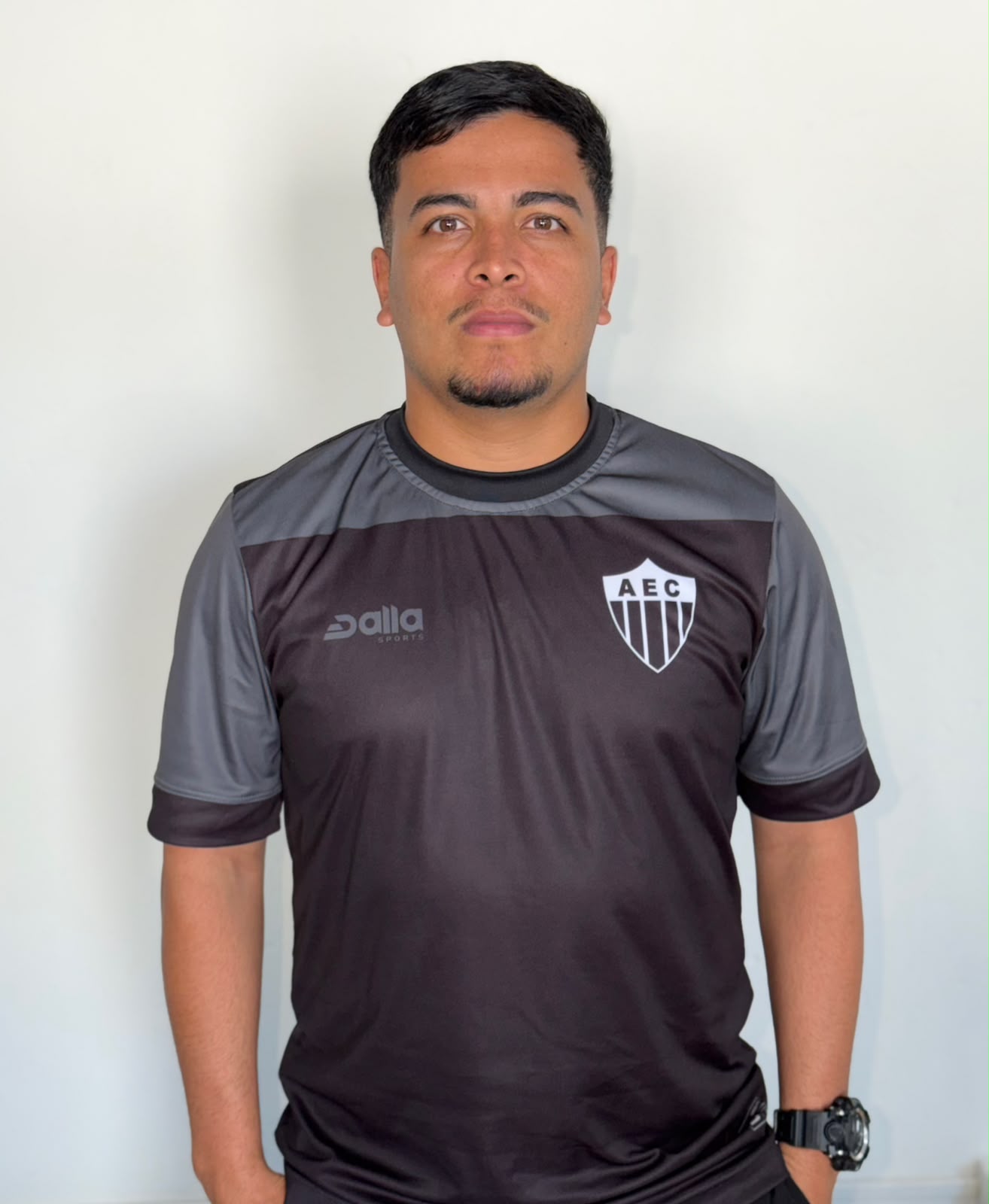 Erick Rodrigues — Roupeiro